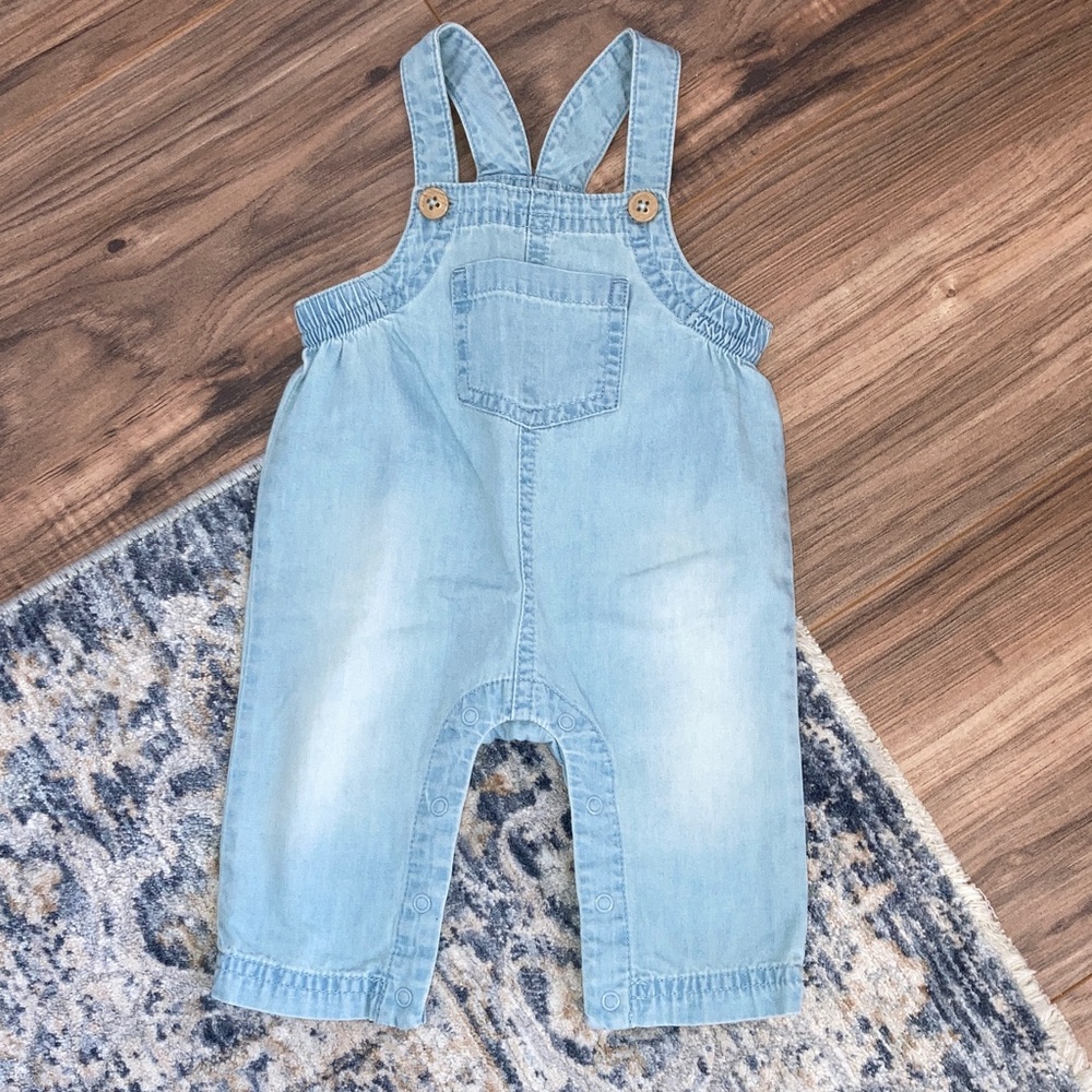 #149.  🆕 NWOT - Cat & Jack - Light Wash Denim Overalls for Kids - Light Blue